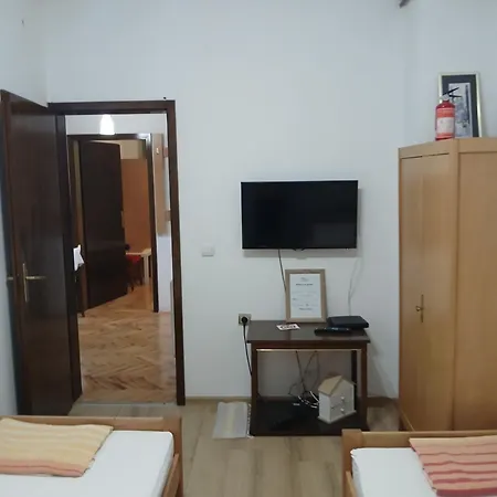 Sa Dvokrevetnom Sobom Bosanska Gradiska